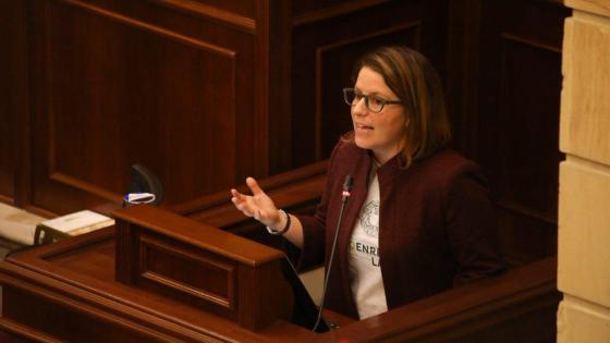 FLIP le 'jaló las orejas' a Juanita Goebertus FLIP le 'jaló las orejas' a Juanita Goebertus