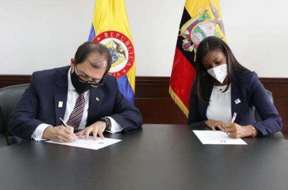 ELN: fiscal de Colombia entrega en Ecuador información de supuesto apoyo a Arauz