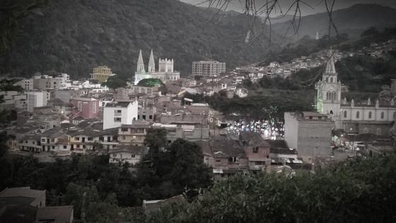 Nueva masacre en Antioquia, asesinan a 5 recolectores de café Nueva masacre en Antioquia, asesinan a 5 recolectores de café