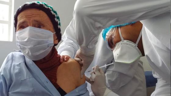 Inicia la vacunación en cárceles del país con mayores de 80 años