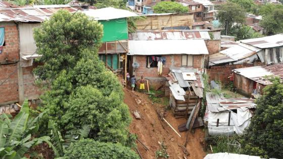 Deslizamiento en Siloé, Cali Madre e hija fallecieron por deslizamiento en Siloé, Cali