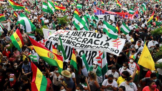 Oleada de protestas en Bolivia por encarcelamiento de Jeanine Áñez