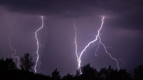 Rayo impactó a siete personas en Argelia, Antioquia