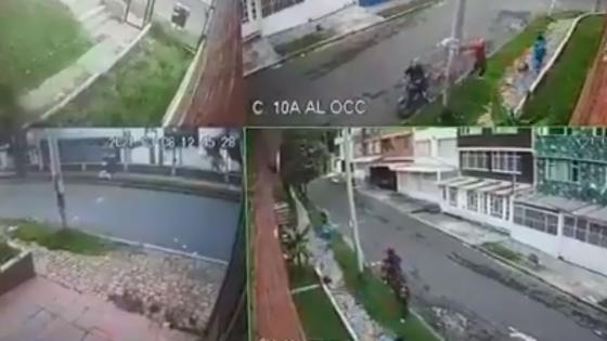 Trabajadoras del aseo se defienden con escobas Trabajadoras del aseo se defienden con escobas