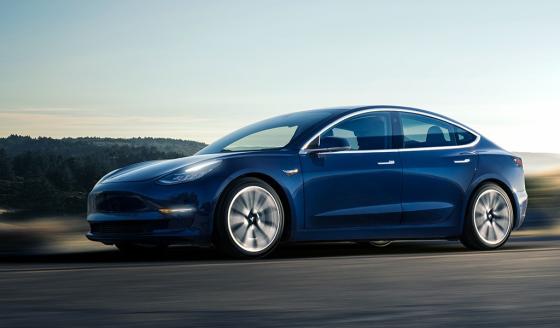 Autoridades chinas piden no usar carros de Tesla Motors