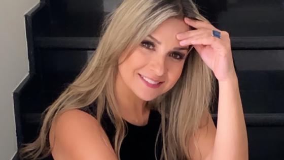Vicky Dávila muestra sus dotes de cantante Vicky Dávila muestra sus dotes de cantante