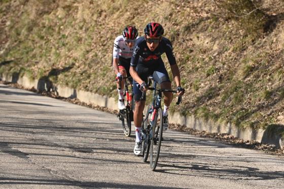 Egan Bernal en la pelea por el podio en la Tirreno Adriático Egan Bernal en la pelea por el podio en la Tirreno Adriático