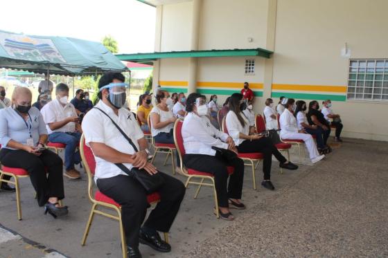 Rinden homenaje a trabajadores de la salud fallecidos en pandemia