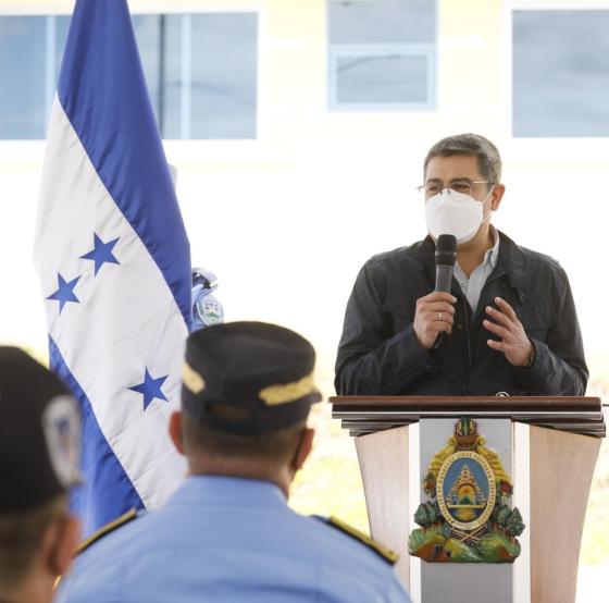 Presidente de Honduras se defiende de señalamientos por narcotráfico