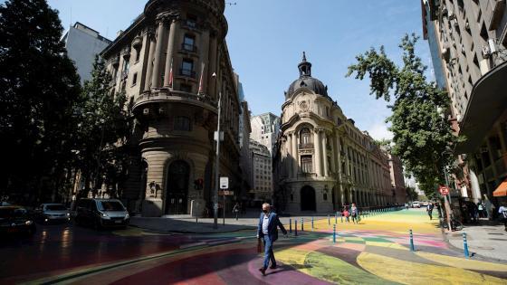La paradoja en Chile: muchos vacunados y confinamiento total La paradoja en Chile: muchos vacunados y confinamiento total