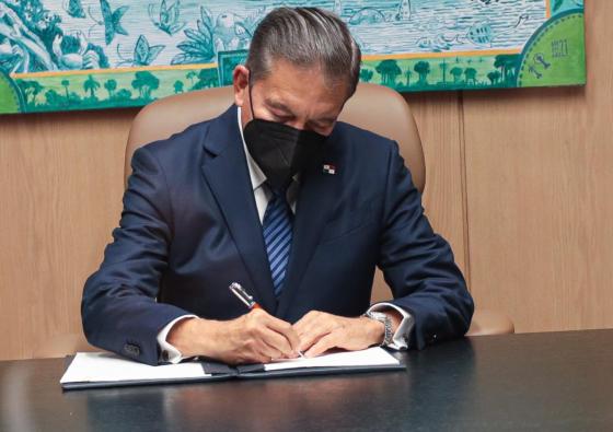 Laurentino Cortizo, sanciona ley prolongación de amnistía tributaria general en Panamá Laurentino Cortizo, sanciona ley prolongación de amnistía tributaria general en Panamá