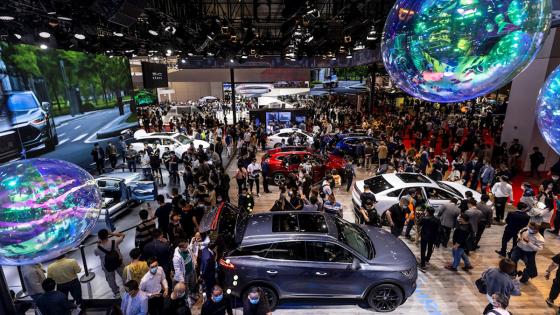 Salón del automóvil en Shanghai con asistencia de 1.000 personas