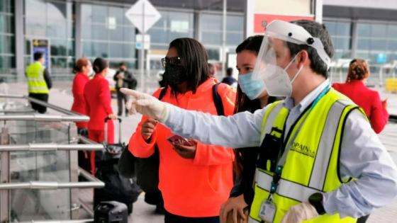 PCR obligatorio para entrar a Colombia en avión: Minsalud