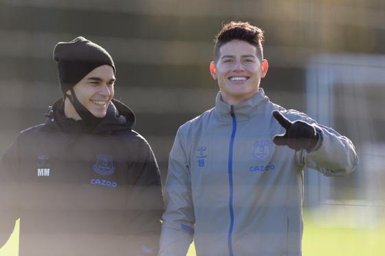 El lujo de James Rodríguez en entrenamiento con el Everton