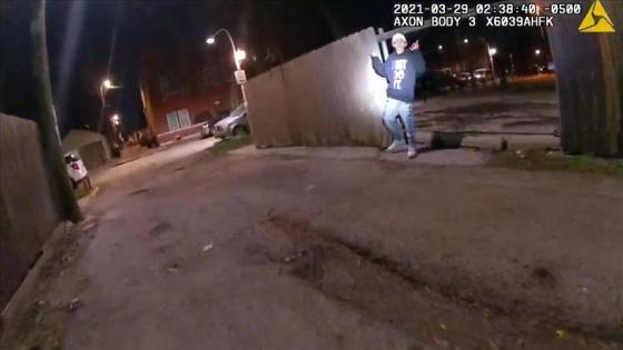 Video muestra cómo un policía le dispara a un niño de 13 años en EE.UU.