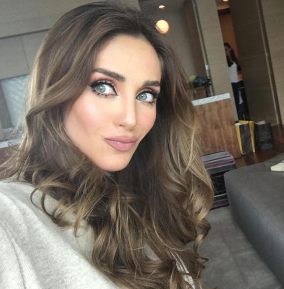 IG @anahi 