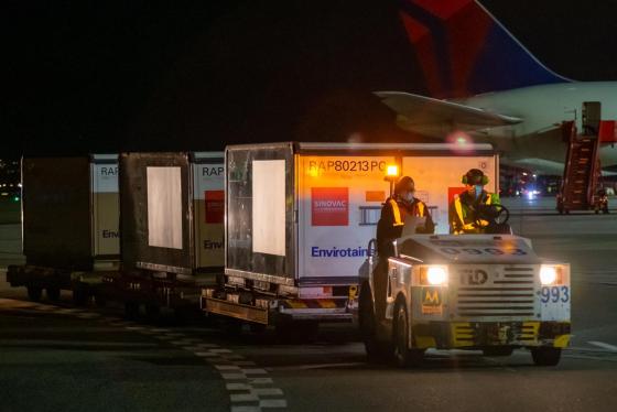 Vacunas Sinovac llegan a Colombia. Vacunas Sinovac llegan a Colombia.