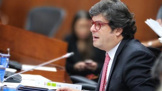 Gabriel Velasco renuncia a la vocería de Centro Democrático