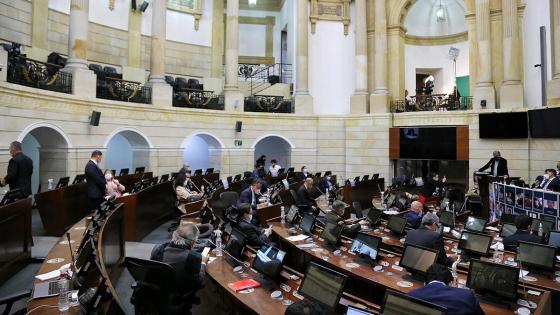 Congresistas que negaron la moción de censura al Mindefensa