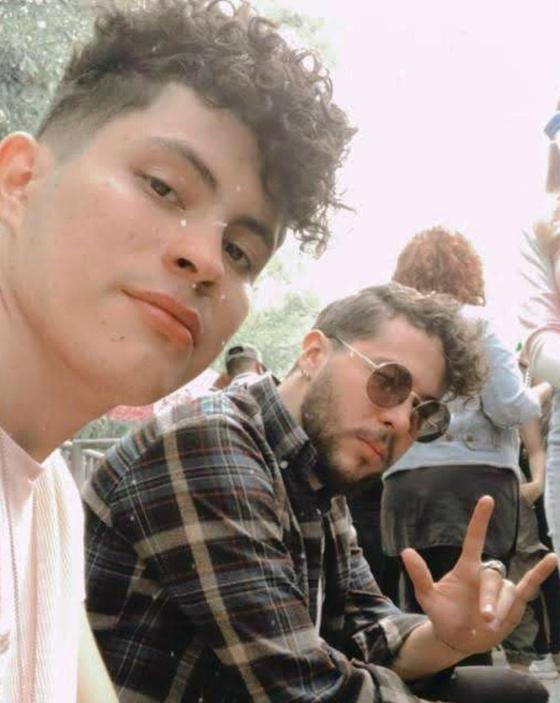 IG @simonyjulian_ IG @simonyjulian_