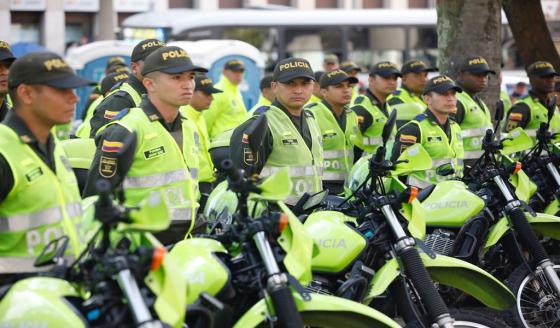 Policías colombianos serán certificados en derechos humanos Policías colombianos serán certificados en derechos humanos