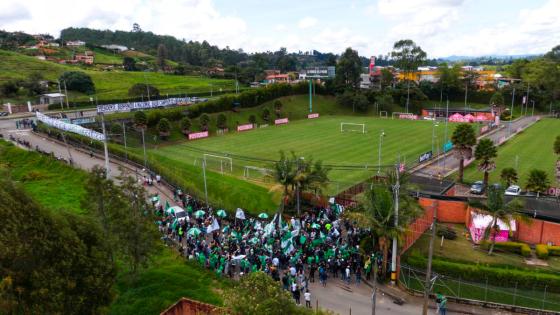 Así fue la manifestación de hinchas de Atlético Nacional en Guarne Así fue la manifestación de hinchas de Atlético Nacional en Guarne