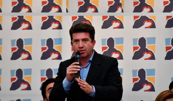 A Diego Molano no le gustó tuit de Petro y así respondió A Diego Molano no le gustó tuit de Petro y así respondió