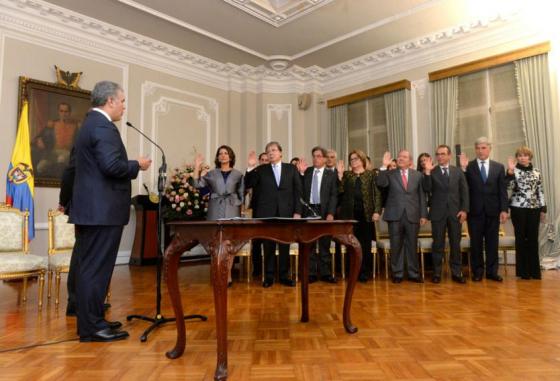 Controversia por cambios en el gabinete ministerial 