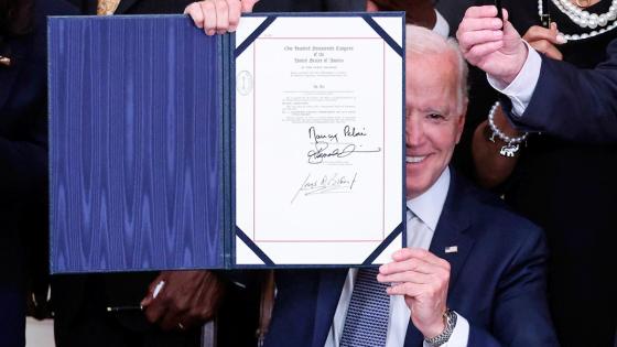 Firma de Biden 