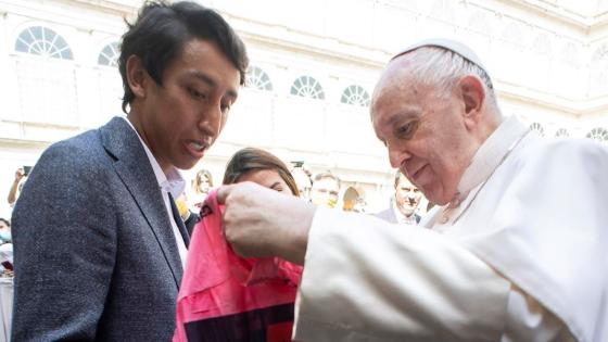 Egan Bernal y el Papa Francisco