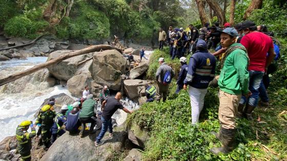 Hallan el cuerpo de joven que cayó al río Bogotá en el sector El Chaquito Hallan el cuerpo de joven que cayó al río Bogotá en el sector El Chaquito