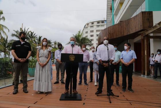 Toda la población de San Andrés quedará vacunada el próximo lunes: Duque Toda la población de San Andrés quedará vacunada el próximo lunes: Duque