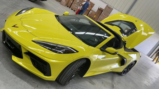 Corvette C8 2021, el regalo que rueda por las calles de Medellín Corvette C8 2021, el regalo que rueda por las calles de Medellín