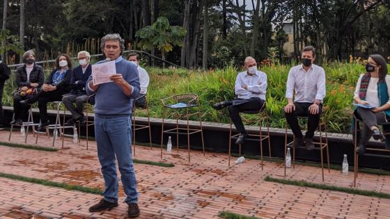 "Aquí no hay un mesías": Fajardo sobre la Coalición de la Esperanza "Aquí no hay un mesías": Fajardo sobre la Coalición de la Esperanza