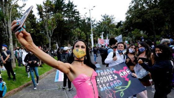 Mujeres lesbianas, bisexuales y trans Mujeres lesbianas, bisexuales y trans