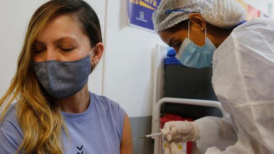 Mayores de 45 años ya pueden vacunarse sin cita en Medellín Mayores de 45 años ya pueden vacunarse sin cita en Medellín