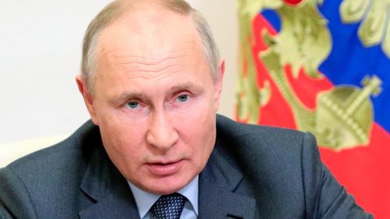Putin invita a extranjeros a vacunarse en Rusia Putin invita a extranjeros a vacunarse en Rusia
