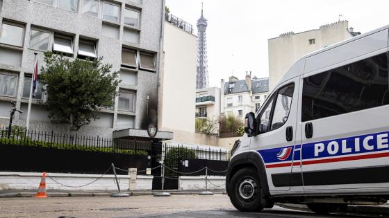 Ataque a embajada de Cuba en Francia.