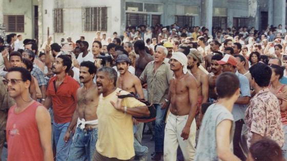 Foto de la revuelta del maleconazo, sucedido el 5 de agosto de 1994. Maleconazo