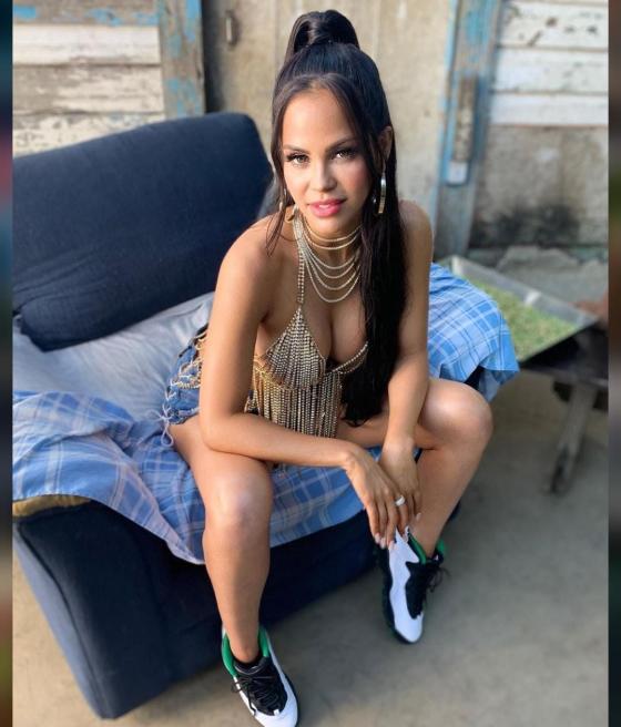 INSTAGRAM @nattinatasha INSTAGRAM @nattinatasha