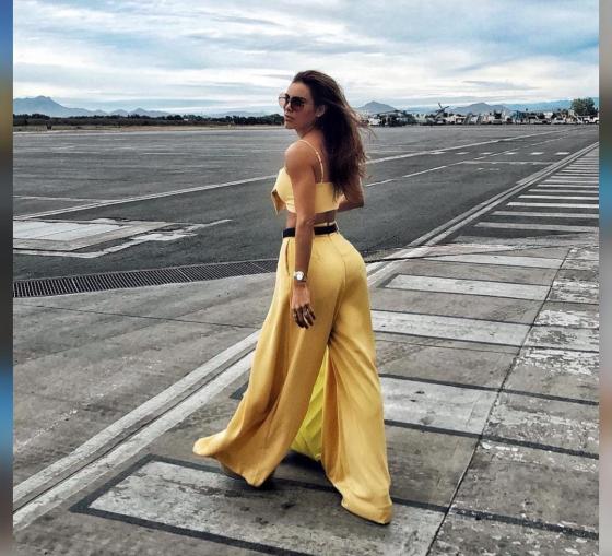 IG @saracorrales IG @saracorrales