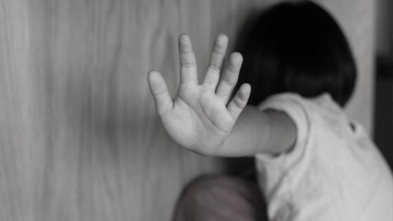 Autoridades lanzan aviso para dar con presunto abusador sexual de 15 niños Autoridades lanzan aviso para dar con presunto abusador sexual de 15 niños
