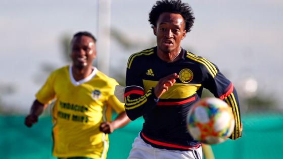 Cuadrado también asistió a la inauguración del complejo deportivo. Cuadro en la inauguración.