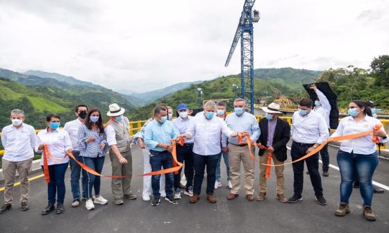 Gobierno Nacional hace entrega del proyecto Girardot Ibagué Cajamarca