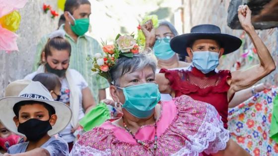 Feria de las Flores inicia con dos eventos que premian la creatividad