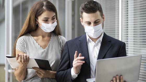 Empleados pueden ir a vacunarse durante jornada laboral: MinTrabajo