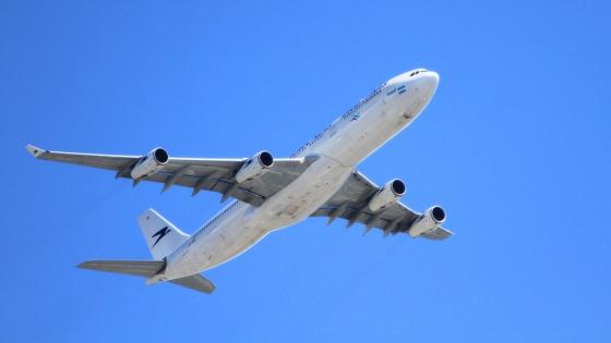 alt aviones blancos