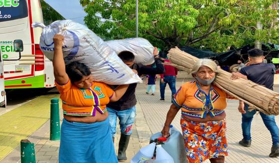 Centenares de familias desplazadas regresan a sus territorios Centenares de familias desplazadas regresan a sus territorios