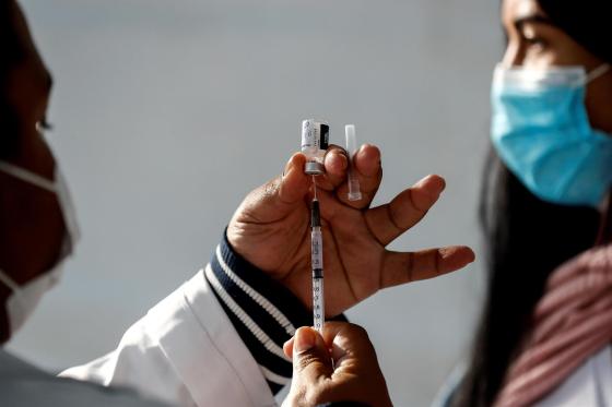Farmacéuticas aumentan un 66% sus beneficios por la venta de vacunas contra el covid. Farmacéuticas aumentan beneficios por la venta de vacuna contra el covid.