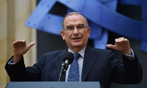 Humberto de la Calle compara situación de Afganistán con Colombia Humberto de la Calle compara situación de Afganistán con Colombia
